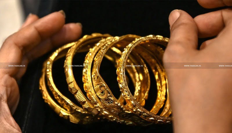 FOREIGNERS - GOLD BANGLE - taxscan